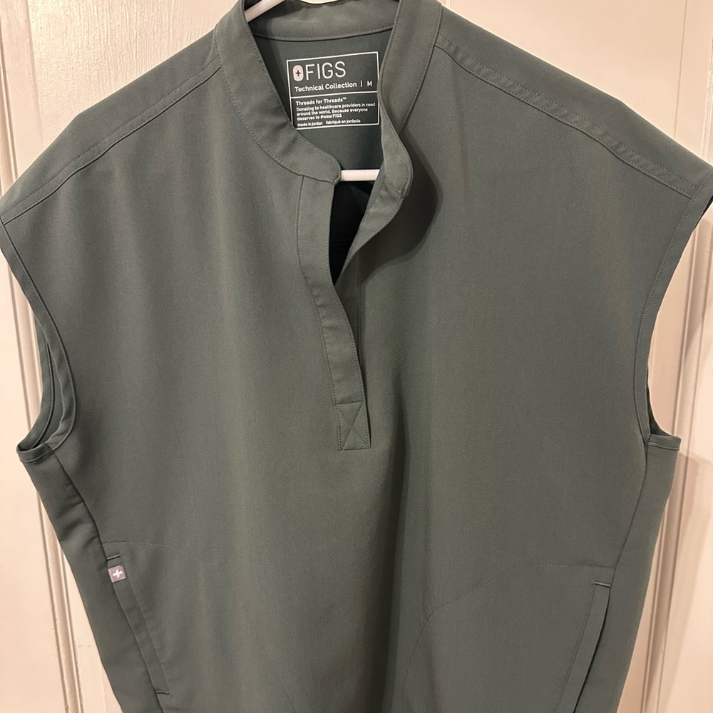 Figs Bonsai Rafaela scrub top
